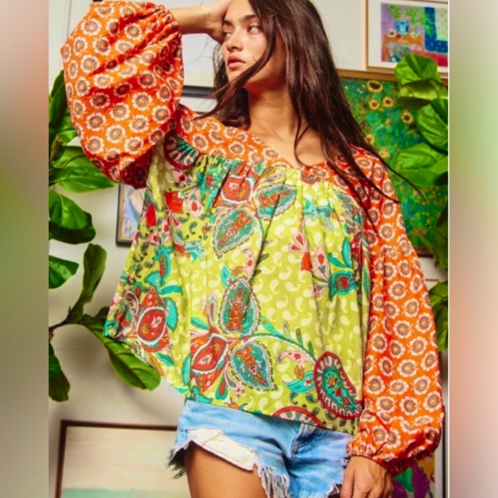 BUCKETLIST Bohemian Vibrant Beautiful Colors Balloon Sleeves Top - Picture 6 of 6